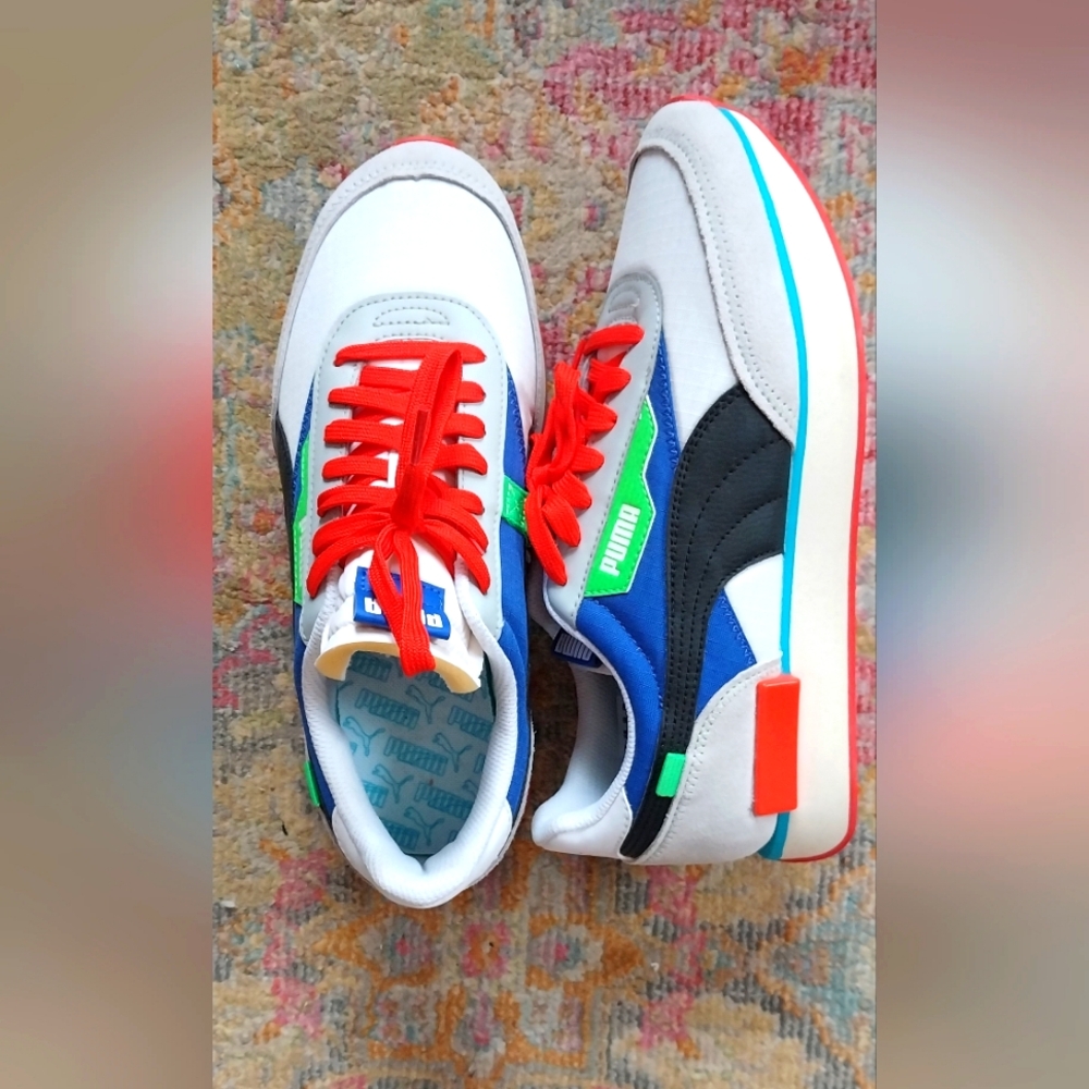 Size 8 men's (fits women's 9) Puma Future Rider Athletic Trainers/Sneakers